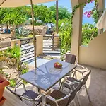 Haraki Sand Beach Lejlighedshotel 4*