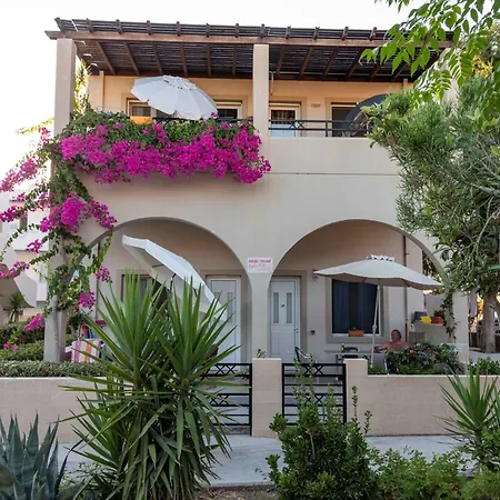 Hotel apartamentowy Haraki Sand Beach 4*