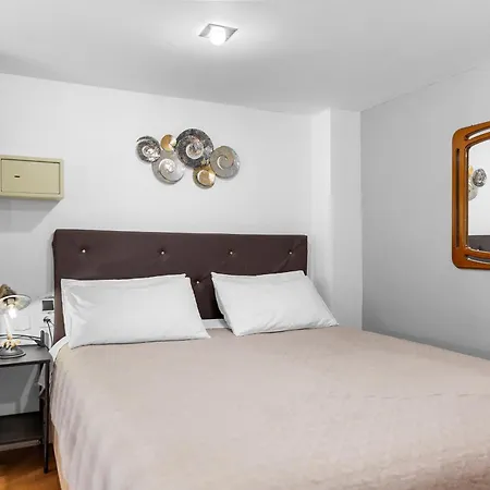 Haraki Sand Beach Aparthotel