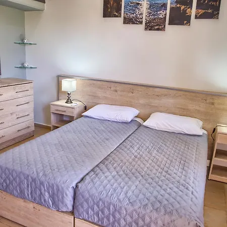 Ξενοδοχείο με διαμερίσματα Haraki Sand Beach 4*