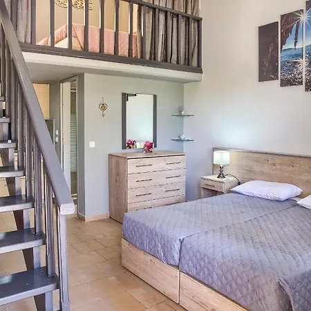 Aparthotel Haraki Sand Beach