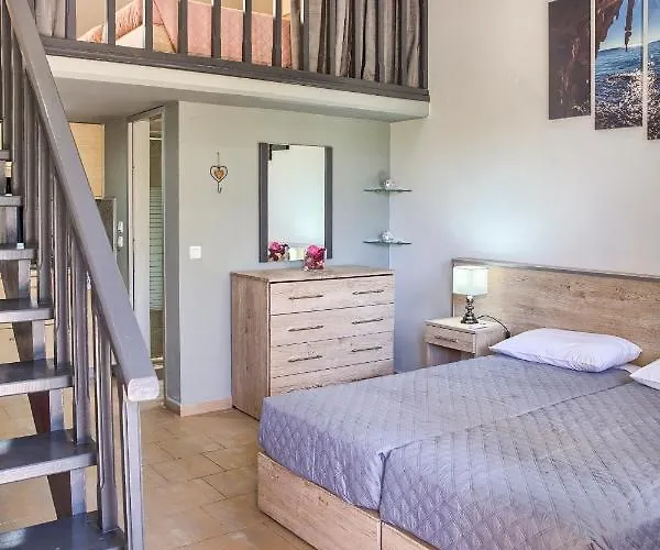 아파트호텔 Haraki Sand Beach