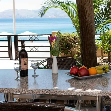 Ξενοδοχείο με διαμερίσματα Haraki Sand Beach Χαράκι