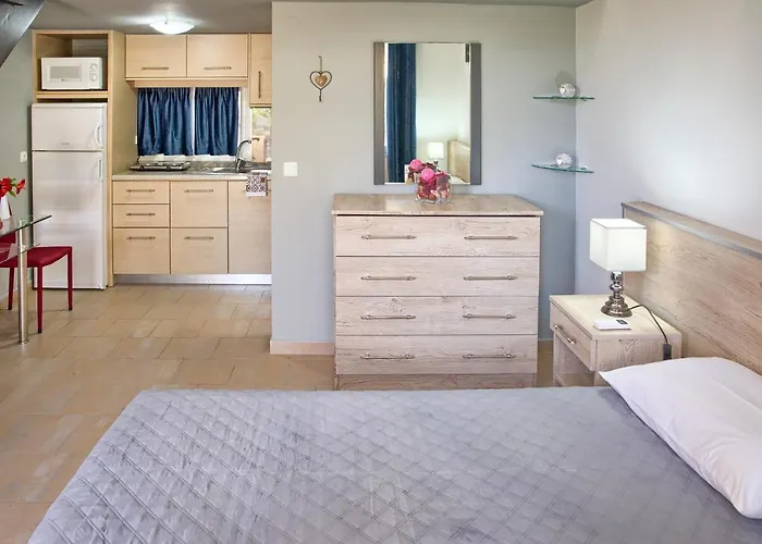 Haraki Sand Beach Aparthotel